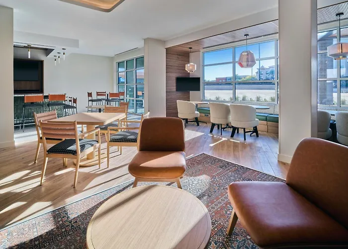 Springhill By Marriott Phoenix Hotel