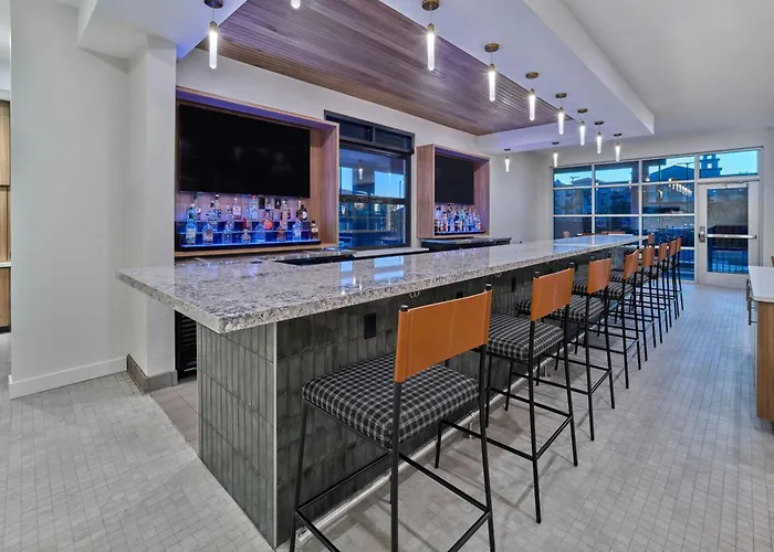 Springhill By Marriott Phoenix Hotel *